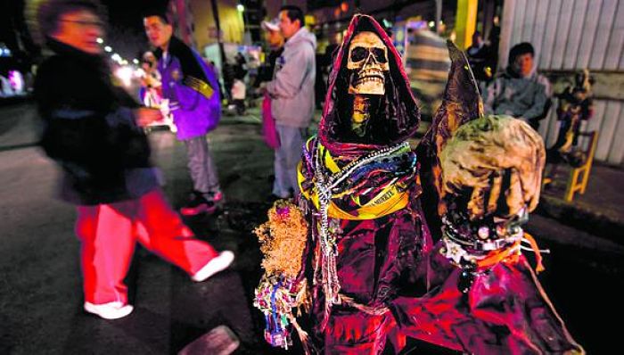 Santa Muerte: Tradición y Respeto del Pueblo Mexicano